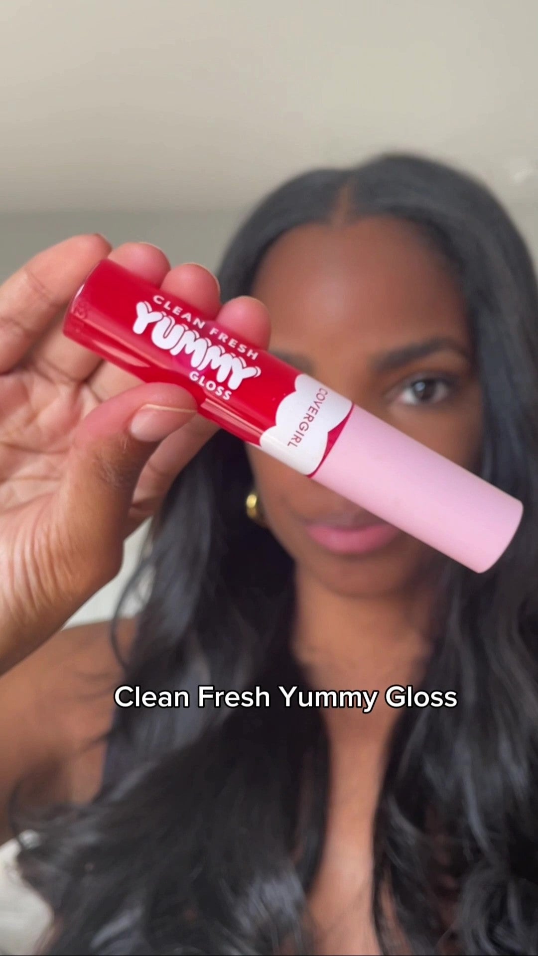 COVERGIRL Clean Fresh Yummy Gloss – Lip Gloss, Sheer, Natural Scents, Vegan Formula - Let’s Get Fizzical - Morena Vogue