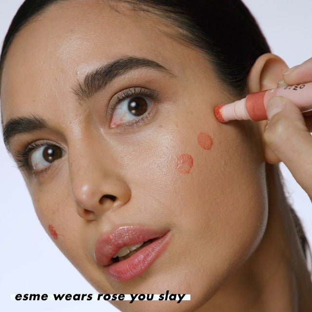 e.l.f. Halo Glow Contour Beauty Wand, Liquid Contour Wand For A Naturally Sculpted Look, Buildable Formula, Vegan & Cruelty-free, Light/Medium - Morena Vogue