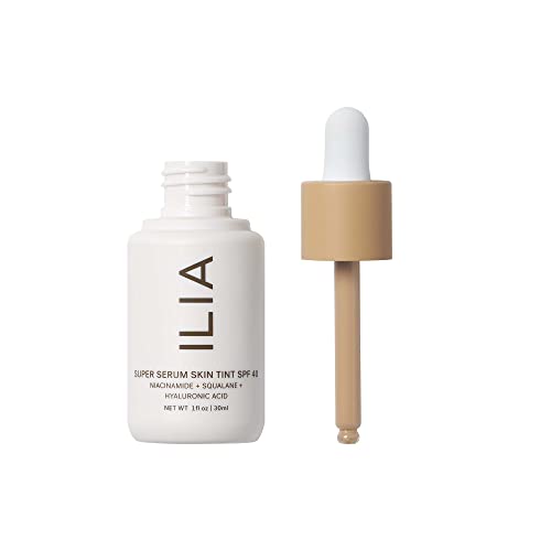 ILIA - Super Serum Skin Tint SPF 40 | Non-Comedogenic, Vegan, LIghtweight to Help Against Blue Light, Pollution while Hydrating, Smoothing, Refining (Bom Bom ST5, 1 fl oz | 30 ml) - Morena Vogue